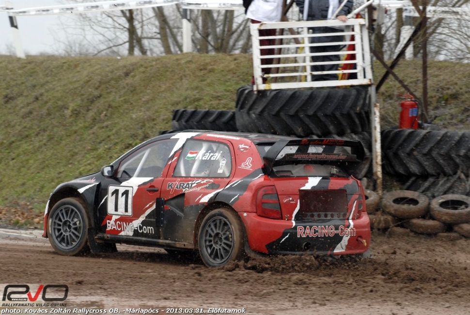 Hóban, fagyban, esőben, szélben kezdte meg a 2013-as Rallycross évadot Kárai Tamás. Máriapócson 2 lett Skoda Fabia autójával. (Fotó: Zoleg)