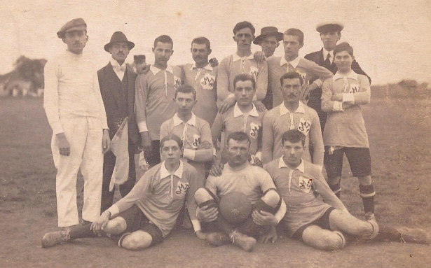Az OMTK első labdarúgó csapata 1913-ban