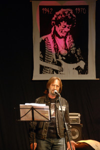 Mihály Zoltán az Orosházi Rock Klub szervezte Radics emlékkoncerten (archív fotó: Kecskeméti Krisztina)