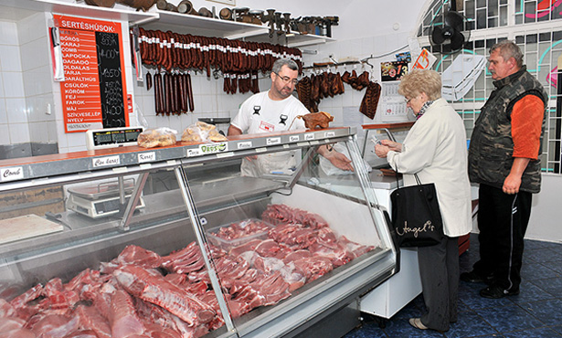 Minőségi termékek, széles választék a Gyopárhúsnál (Fotó: Rajki Judit)