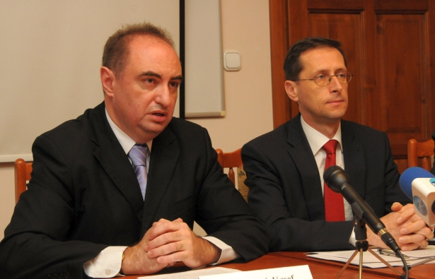 Dr. Dancsó József és Varga Mihály - közösen dolgoznak tovább (Fotó: Melega Krisztián)