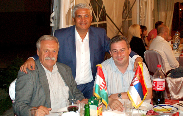 B-j: Németh Béla, Zoran  Mladenović Szenttamás polgármestere és Lövei Ferenc 