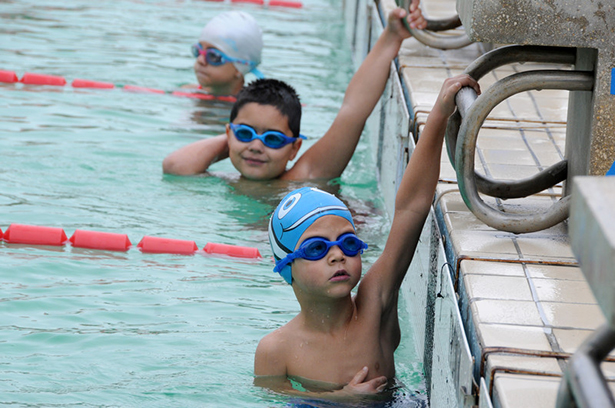 Feladata teljesítve - ügyesek és lelkesek voltak a legkisebb úszók is Fotók: Kecskeméti Krisztina