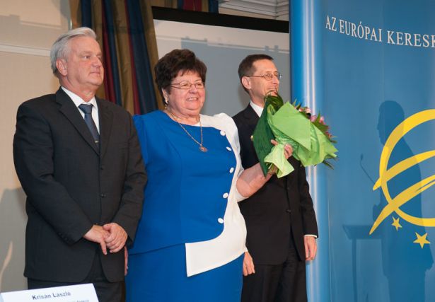 A kereskedelemben kapható legmagasabb állami kitüntetést kapta Ilovszky Béláné (Fotó: család)