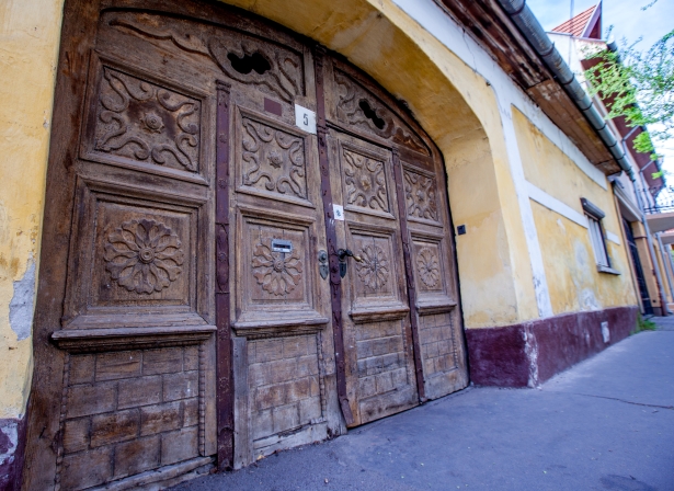 A Vörösmarty utcában sokan ismerik ezt az épületet, ami helyileg védett (Fotó: Rosta Tibor)