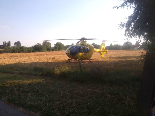 Mentőhelikopter is érkezett, hogy segítsen, de a középkorú nőt nem sikerült újraéleszteni (Olvasói fotó)