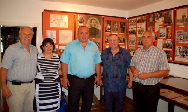 Az ünnepség mellett kulturális programokon is részt vett az orosházi küldöttség: Németh Béla, Tóth Zoltánné és Dávid Zoltná (Fotó: szenttamás.rs)