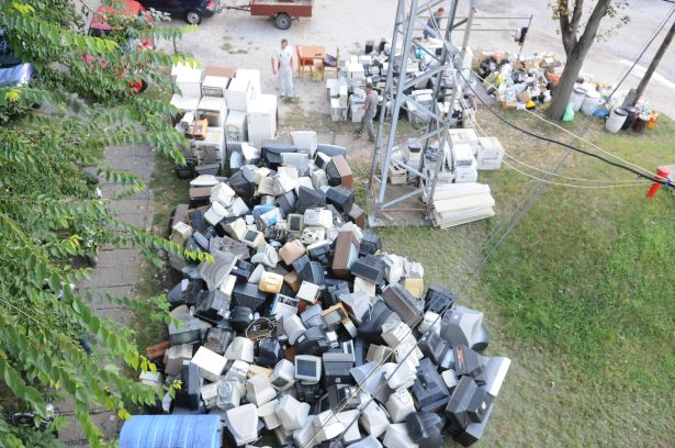 Sokan éltek a lehetőséggel, halomban állt az elektronikai hulladék (Fotó: Kecskeméti Krisztina)